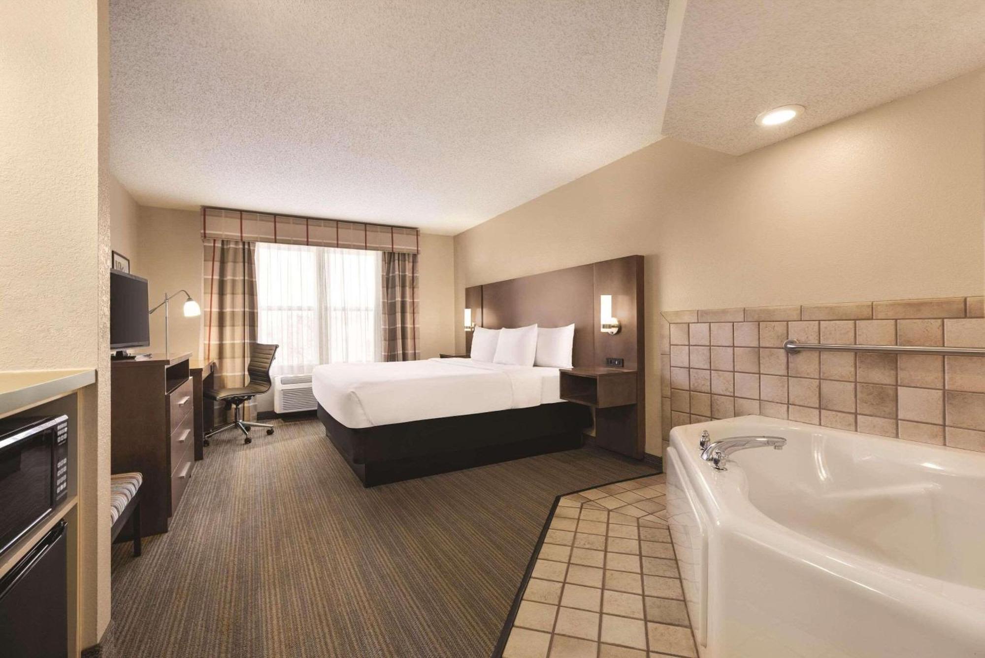 Country Inn & Suites By Radisson, Forest Lake, Mn Eksteriør billede